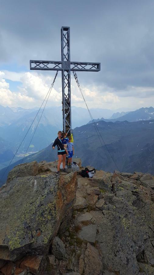 Alpenappartement Sonne Umhausen Exteriör bild